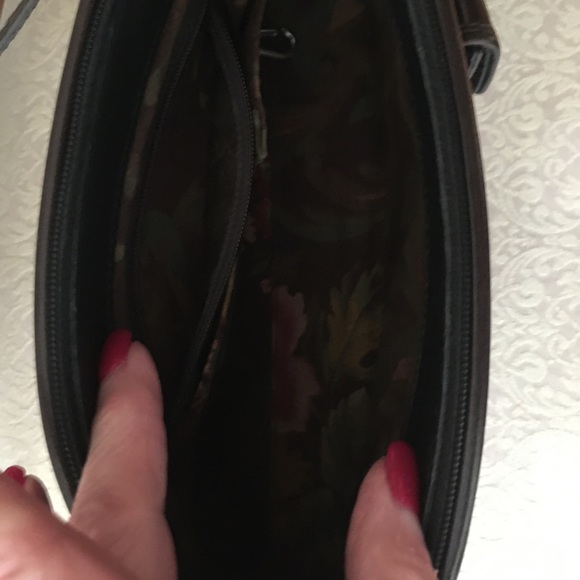 Brighton shoulder/crossbody purse. - Picture 3 of 5